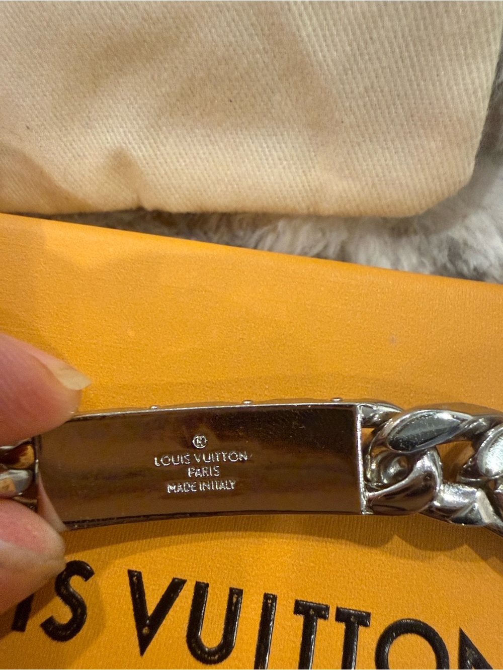 Louis Vuitton Silver-Tone Curb Chain ID Bracelet - Silver - Picture 3 of 5